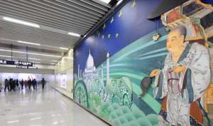 西安地铁壁画乌龙 画里的唐僧一下子穿越了1千年