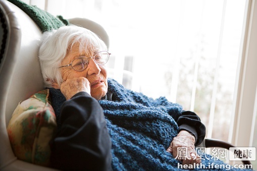 养老保险年度收支再现赤字 专家呼吁养老保障体系须重构